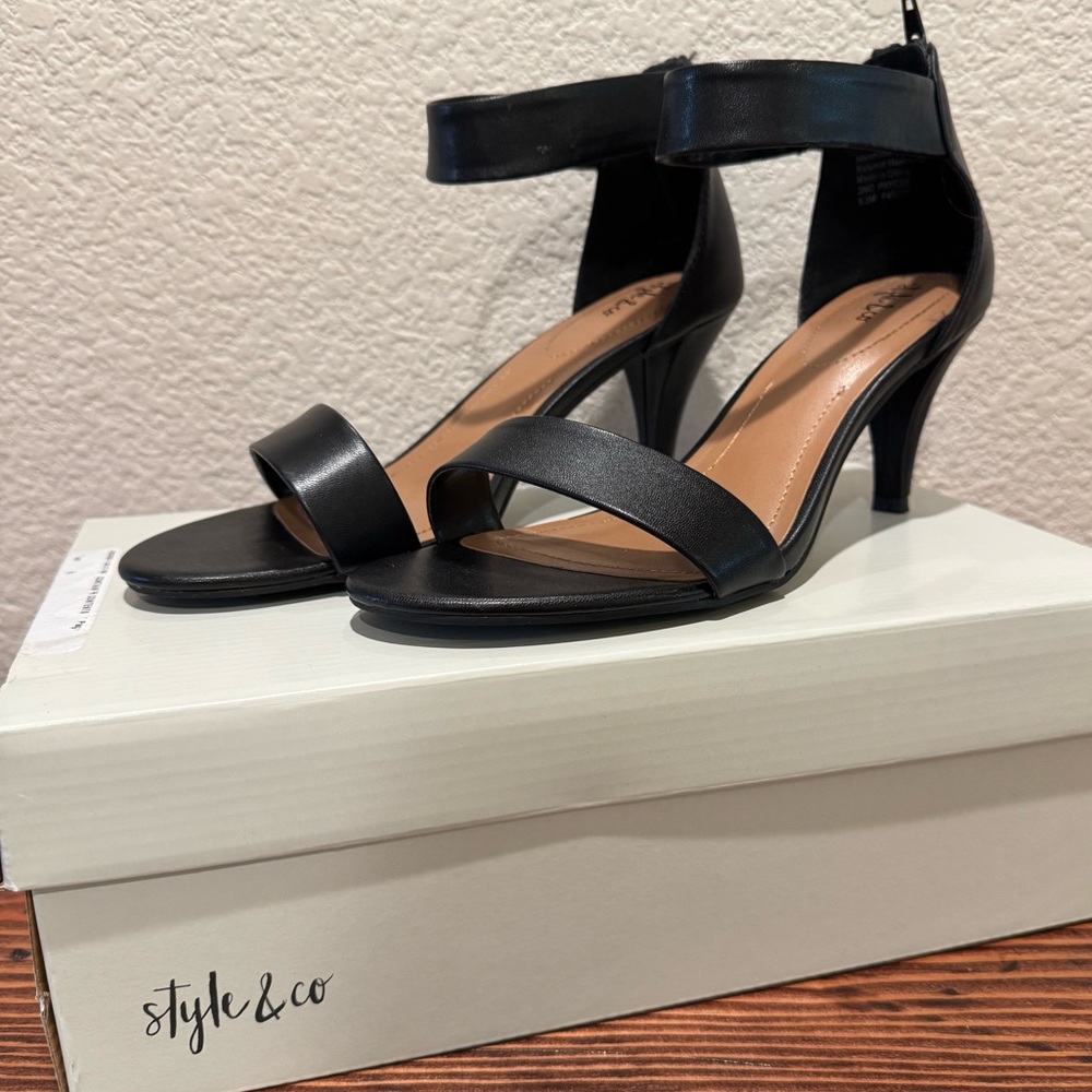 Style and Co black heels